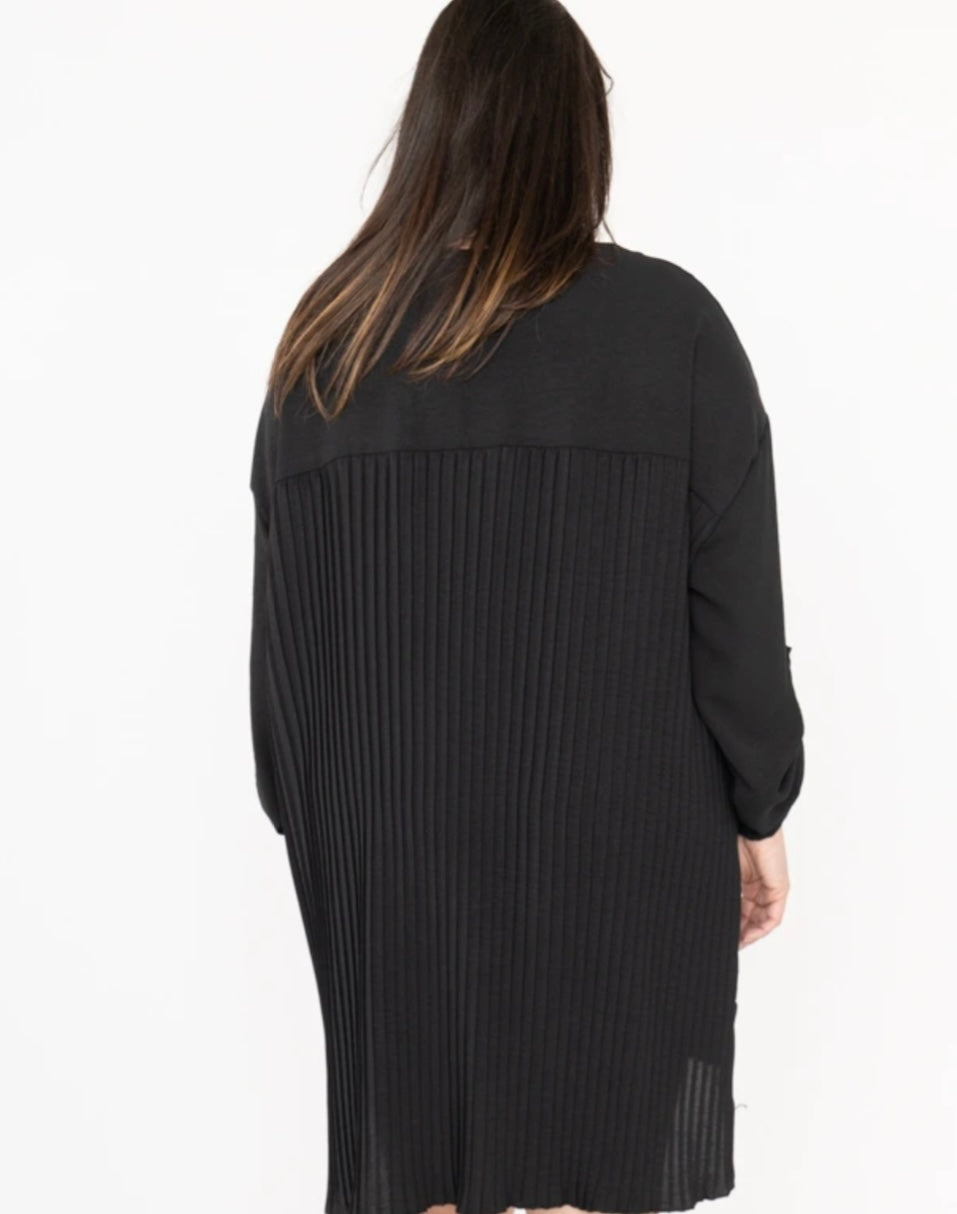 Robe grande taille dos plissé