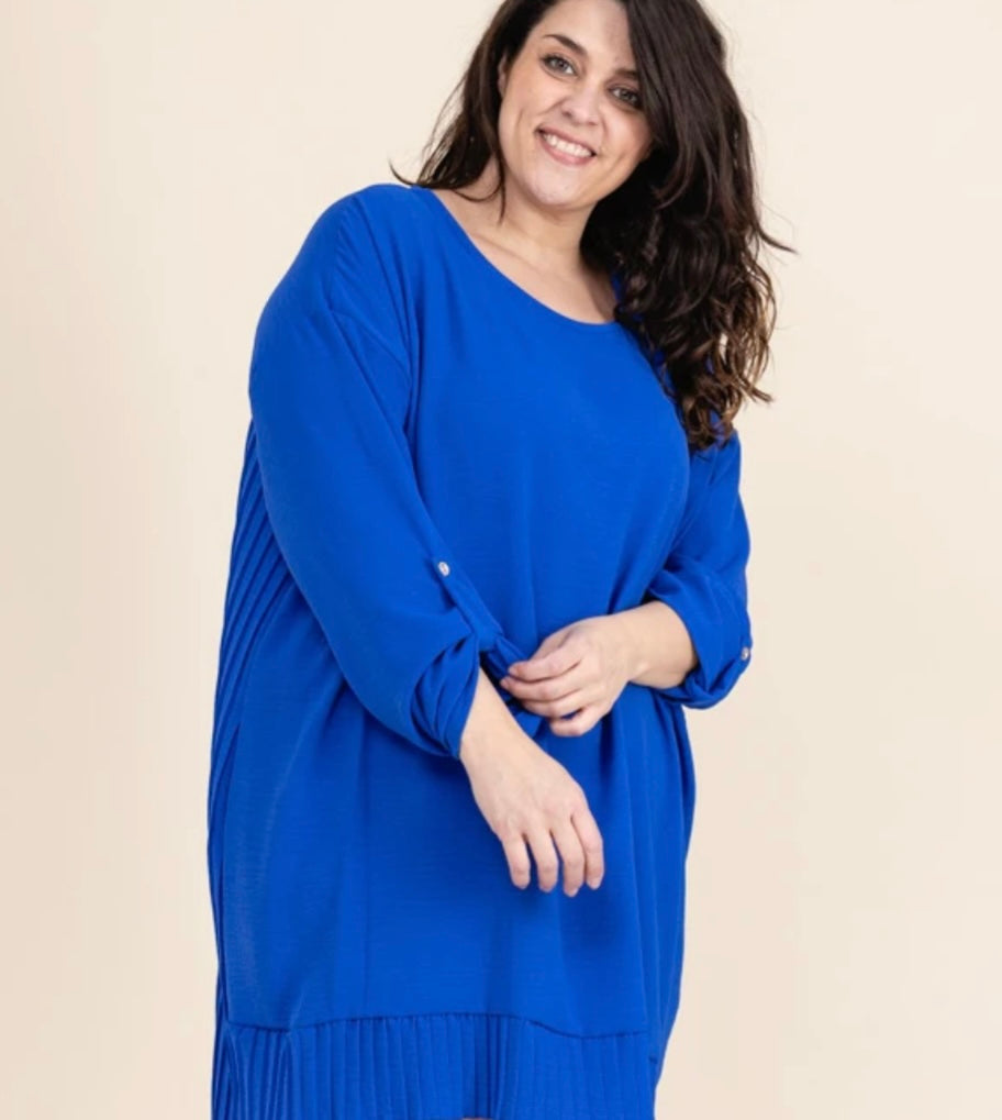 Robe grande taille dos plissé