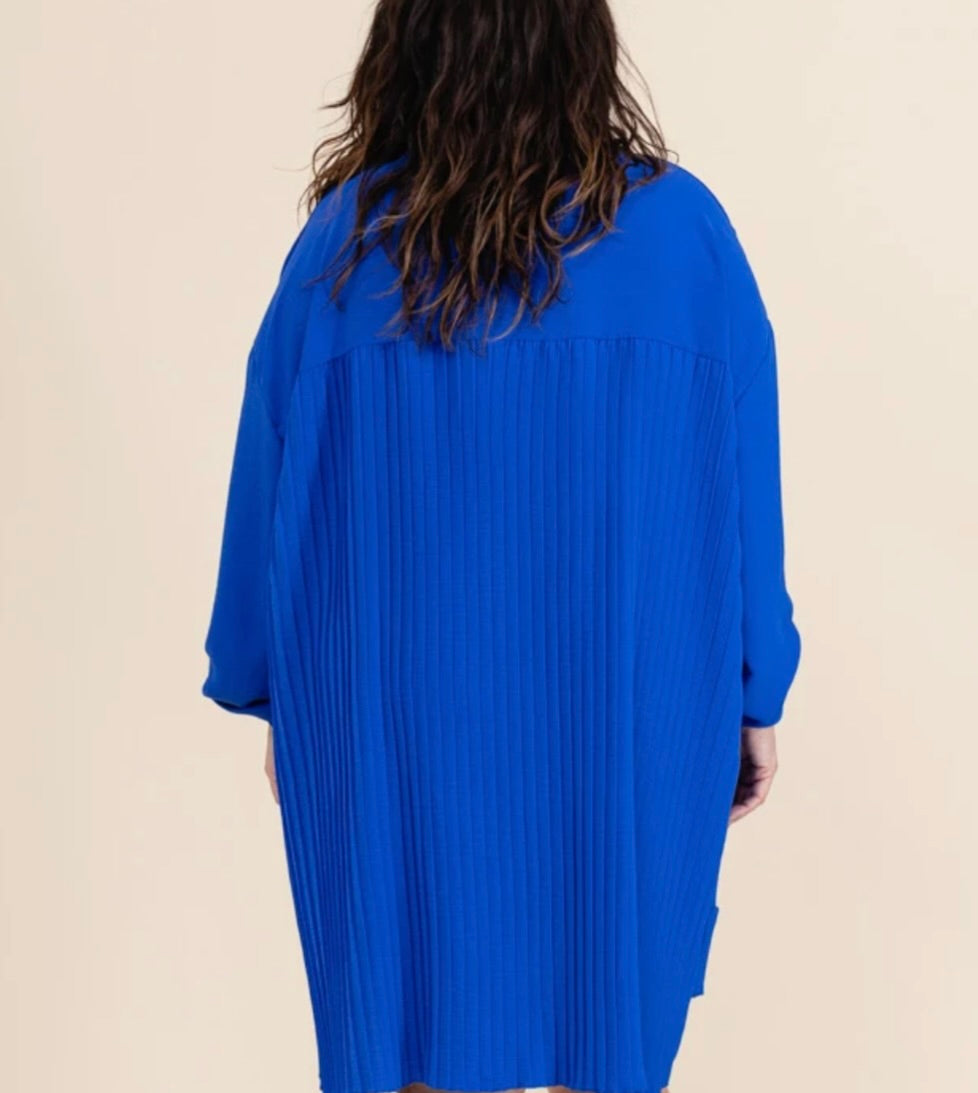 Robe grande taille dos plissé